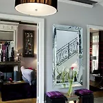 Hotell La D'o Sainte-Eulalie (Gironde)