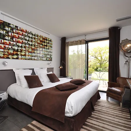 Hotel La D'o Sainte-Eulalie (Gironde)